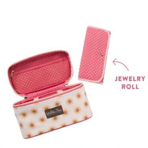 Matilda Jane Bags Matilda Jane Cosmetic On The Go Makeover Kit Case